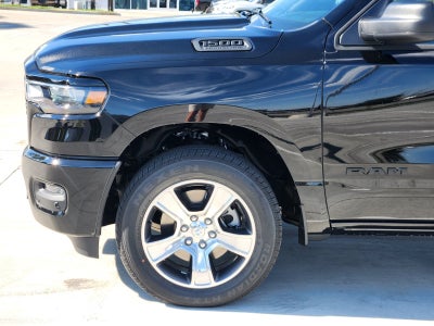 2027 RAM Ram 1500 RAM 1500 EXPRESS CREW CAB 4X2 5'7' BOX