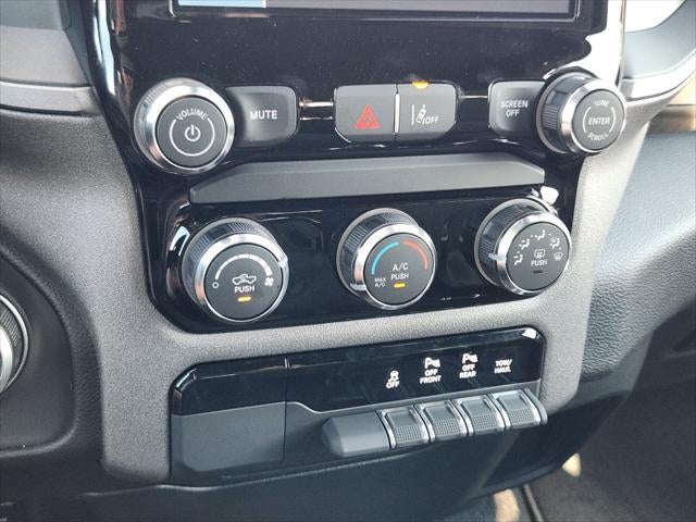 2027 RAM Ram 1500 RAM 1500 EXPRESS CREW CAB 4X2 5'7' BOX