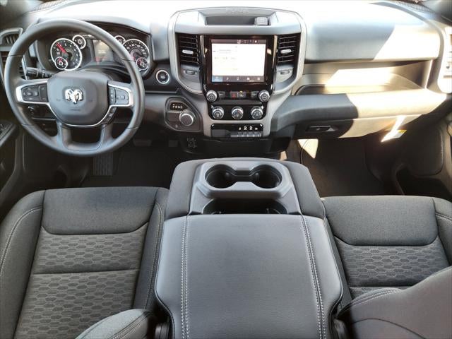 2027 RAM Ram 1500 RAM 1500 EXPRESS CREW CAB 4X2 5'7' BOX