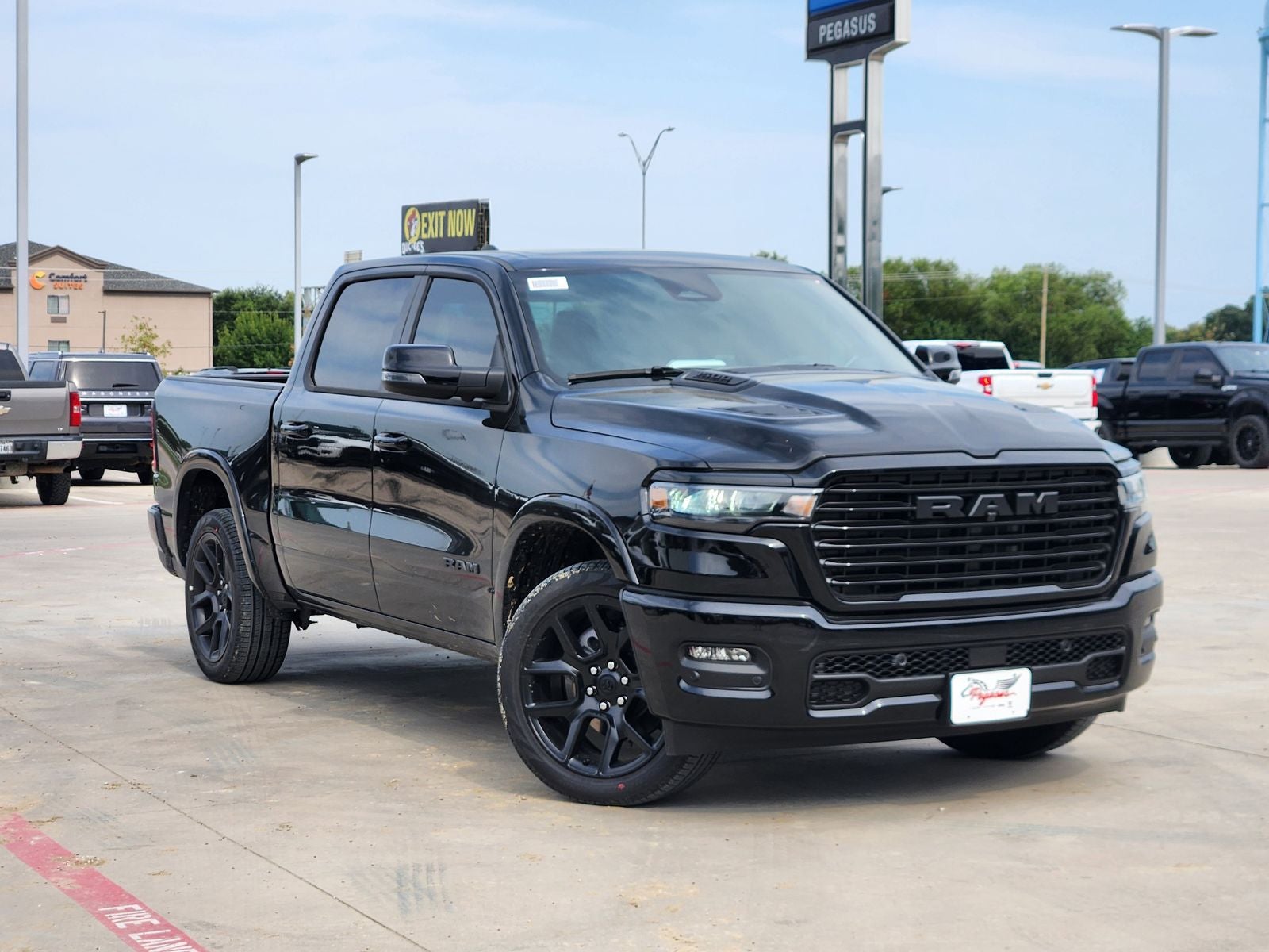 2026 RAM Ram 1500 RAM 1500 LARAMIE CREW CAB 4X2 5'7' BOX