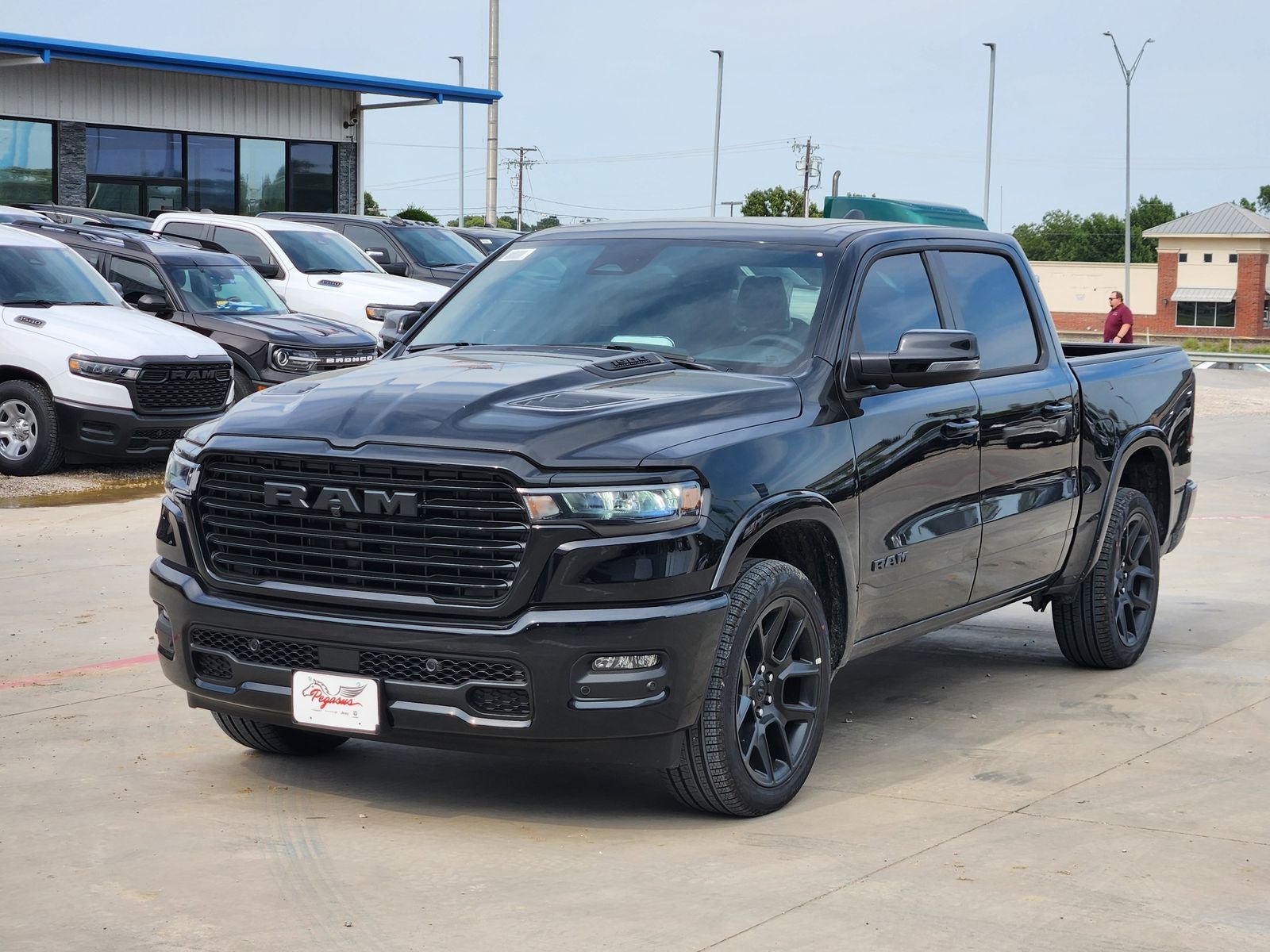 2026 RAM Ram 1500 RAM 1500 LARAMIE CREW CAB 4X2 5'7' BOX