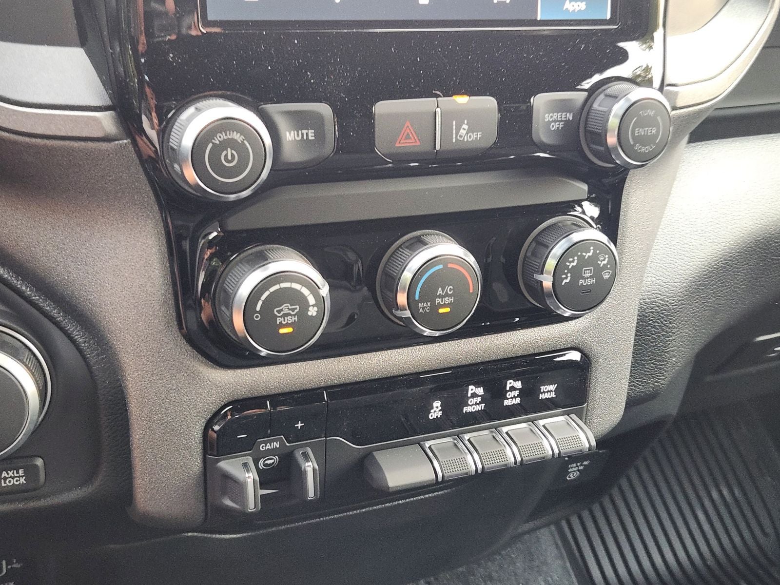 2026 RAM Ram 1500 RAM 1500 WARLOCK CREW CAB 4X4 5'7' BOX