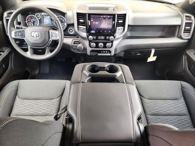 2026 RAM Ram 1500 RAM 1500 EXPRESS QUAD CAB 4X2 6'4' BOX