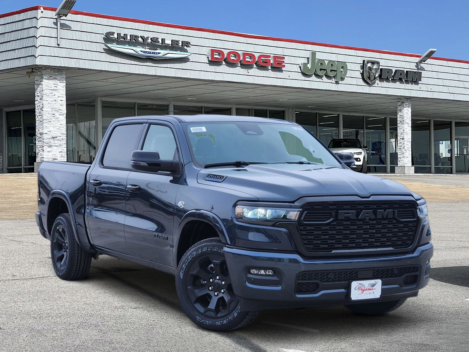 2026 RAM Ram 1500 RAM 1500 LONE STAR CREW CAB 4X4 5'7' BOX