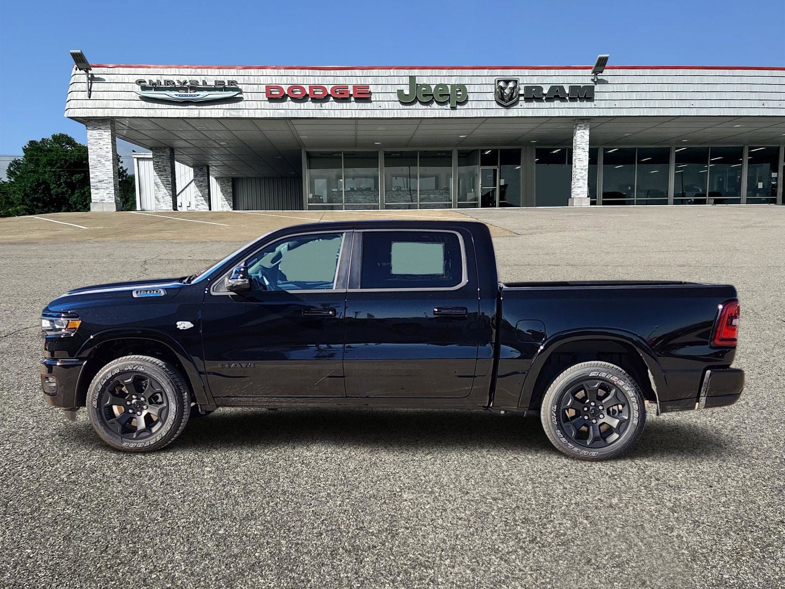 2026 RAM Ram 1500 RAM 1500 LONE STAR CREW CAB 4X4 5'7' BOX