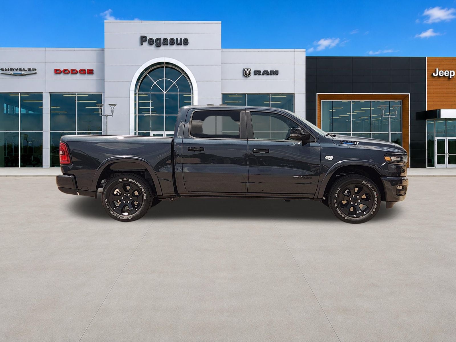2026 RAM Ram 1500 RAM 1500 LONE STAR CREW CAB 4X4 5'7' BOX