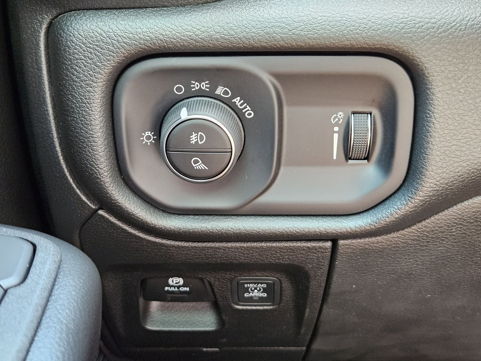 2026 RAM Ram 1500 RAM 1500 WARLOCK CREW CAB 4X4 5'7' BOX