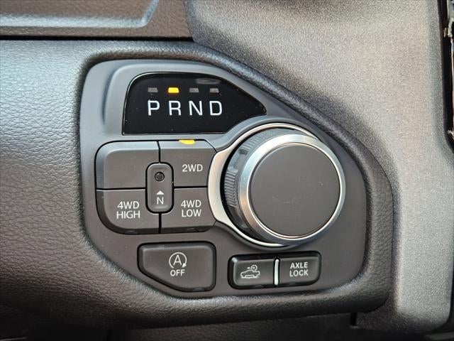 2026 RAM Ram 1500 RAM 1500 WARLOCK CREW CAB 4X4 5'7' BOX