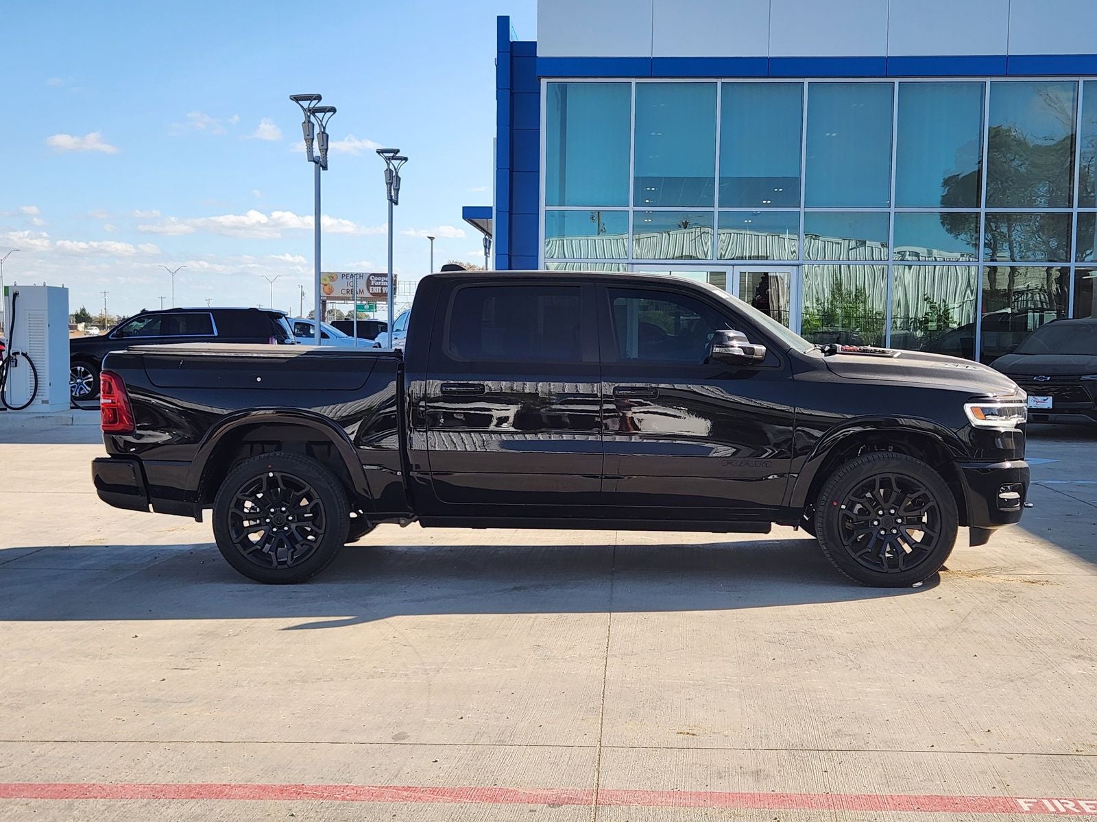 2026 RAM Ram 1500 RAM 1500 LIMITED CREW CAB 4X4 5'7' BOX