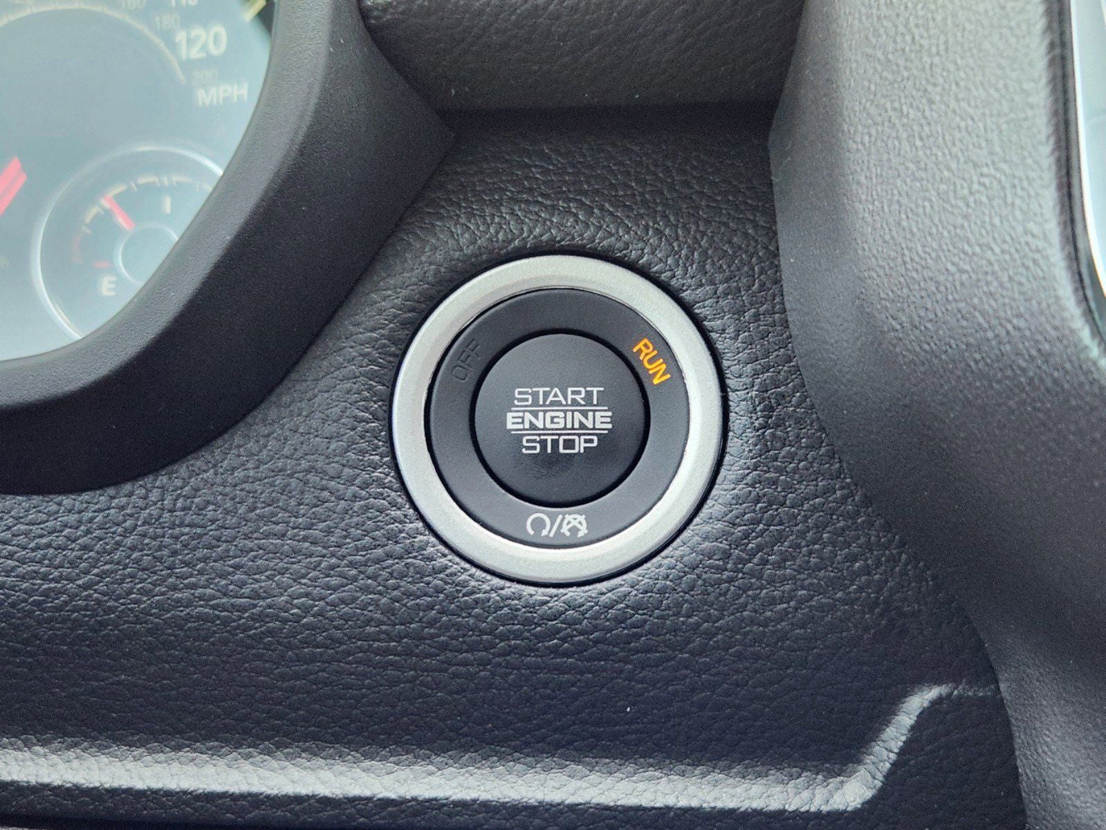 2025 RAM Ram 1500 RAM 1500 LARAMIE CREW CAB 4X4 5'7' BOX