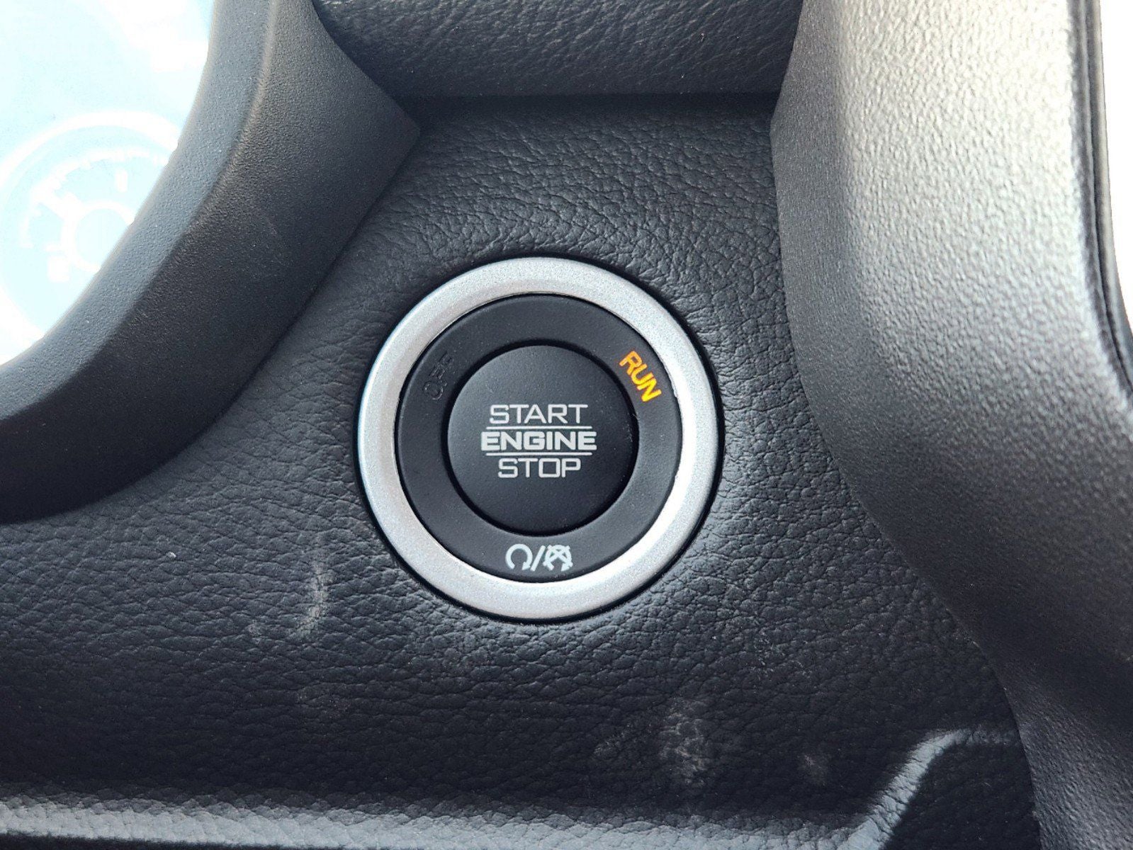 2025 RAM Ram 1500 RAM 1500 LARAMIE CREW CAB 4X4 5'7' BOX