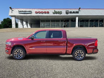 2025 RAM Ram 1500 RAM 1500 LARAMIE CREW CAB 4X4 5'7' BOX