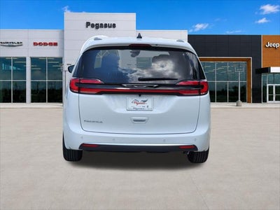 2027 Chrysler Pacifica PACIFICA SELECT