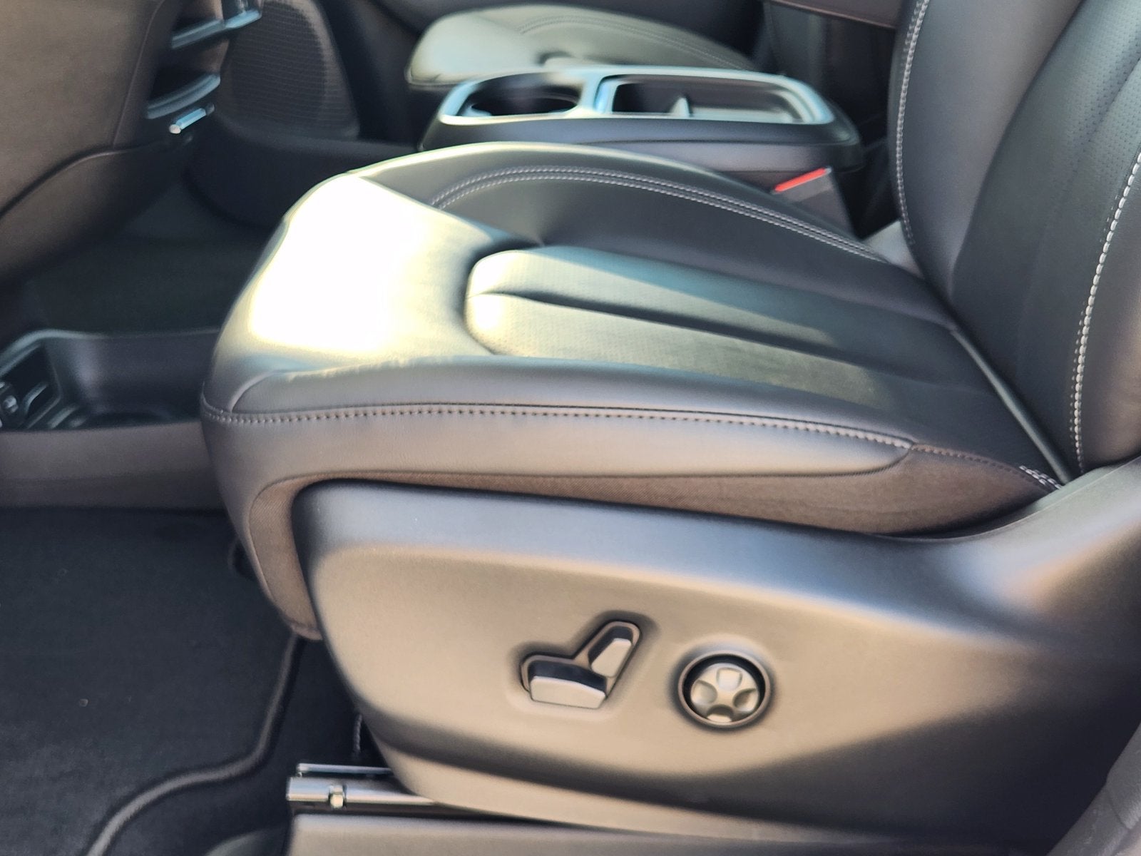 2027 Chrysler Pacifica PACIFICA SELECT