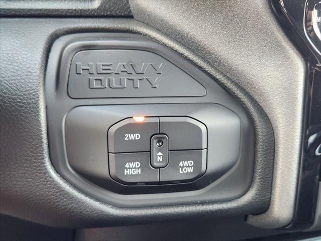 2027 RAM Ram 2500 RAM 2500 BLACK EXPRESS CREW CAB 4X4 8' BOX