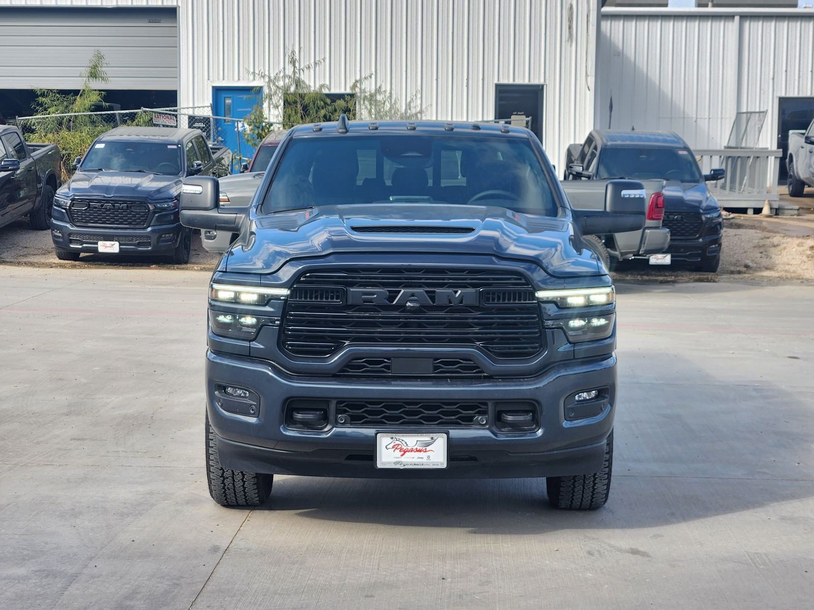 2025 RAM Ram 2500 RAM 2500 LARAMIE MEGA CAB 4X4 6'4' BOX