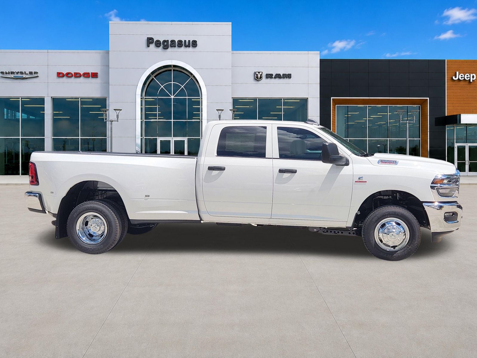 2026 RAM Ram 3500 RAM 3500 TRADESMAN CREW CAB 4X4 8' BOX