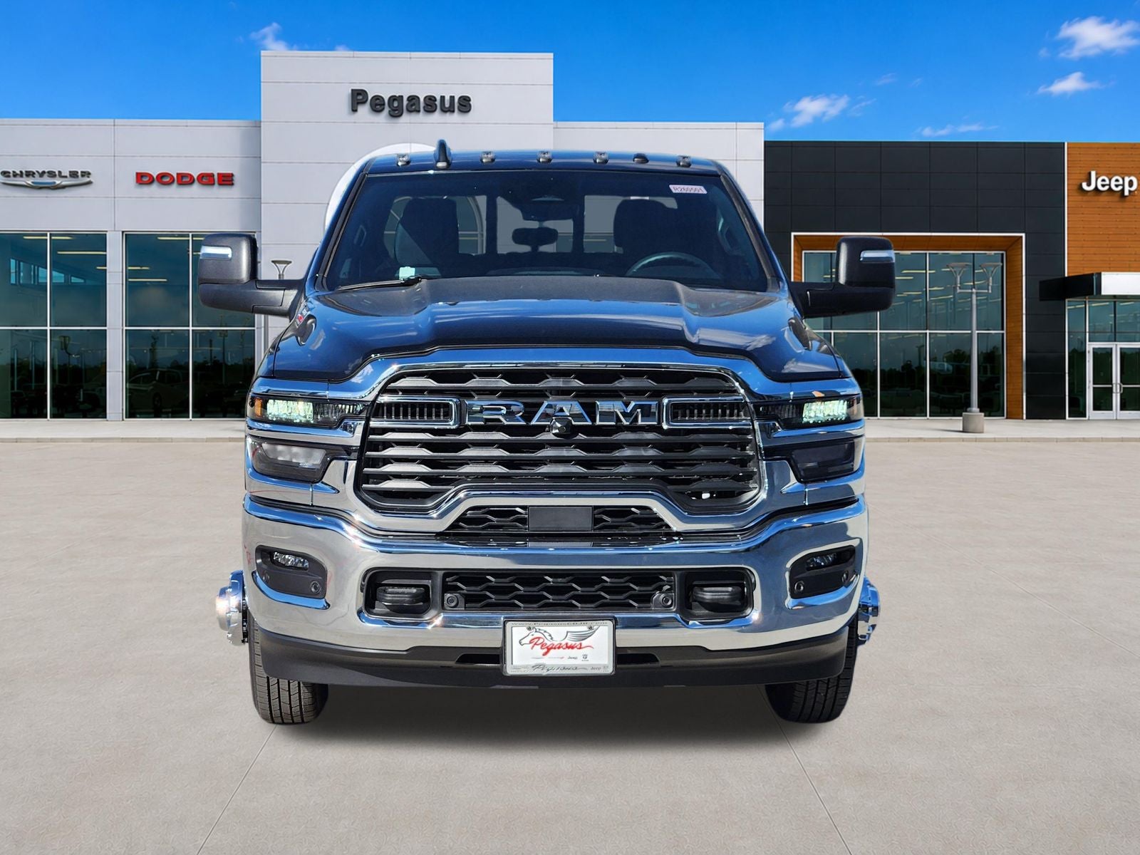 2026 RAM Ram 3500 RAM 3500 TRADESMAN CREW CAB 4X4 8' BOX