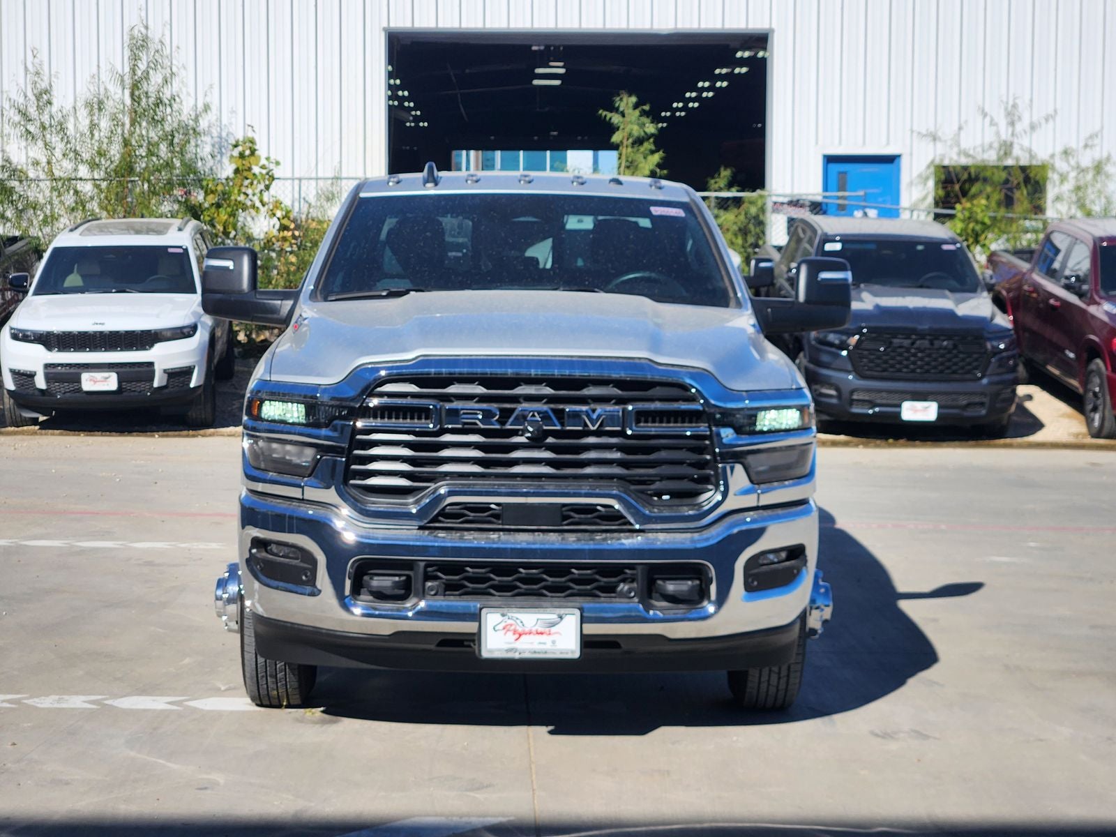 2026 RAM Ram 3500 RAM 3500 TRADESMAN CREW CAB 4X4 8' BOX