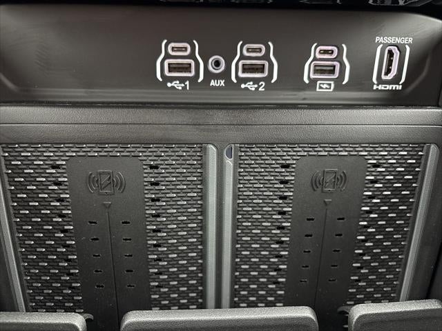 2026 RAM Ram 3500 RAM 3500 LIMITED MEGA CAB 4X4 6'4' BOX