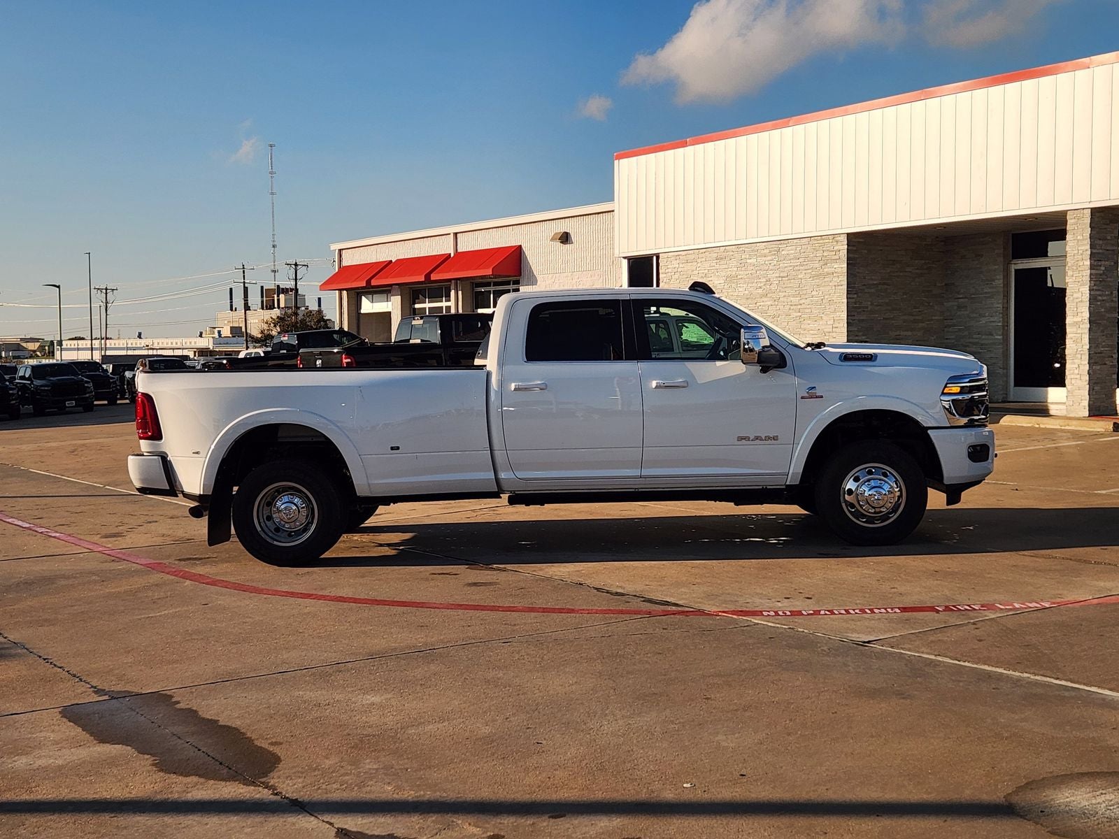 2026 RAM Ram 3500 RAM 3500 LIMITED LONGHORN CREW CAB 4X4 8' BOX
