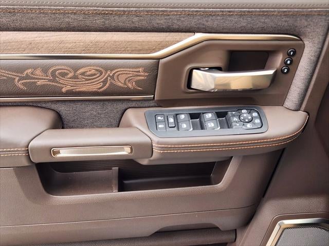 2026 RAM Ram 3500 RAM 3500 LIMITED LONGHORN CREW CAB 4X4 8' BOX