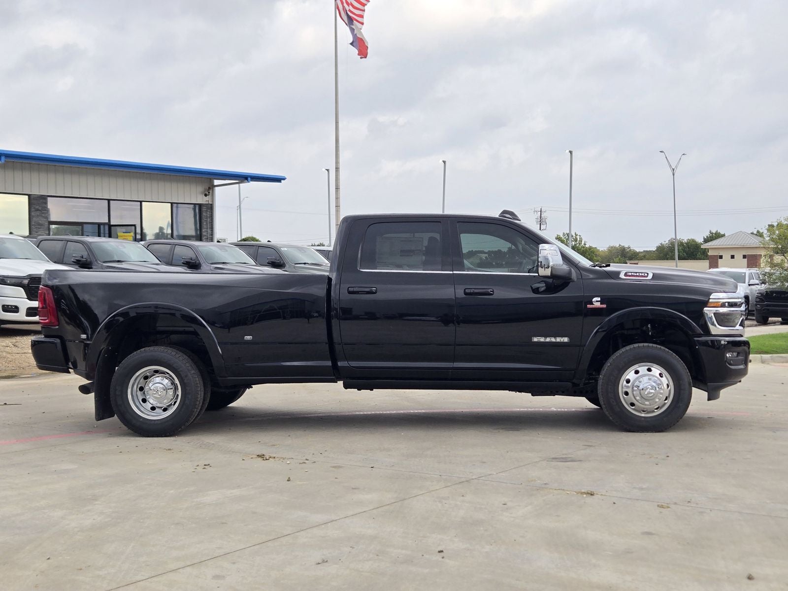 2026 RAM Ram 3500 RAM 3500 LIMITED LONGHORN CREW CAB 4X4 8' BOX