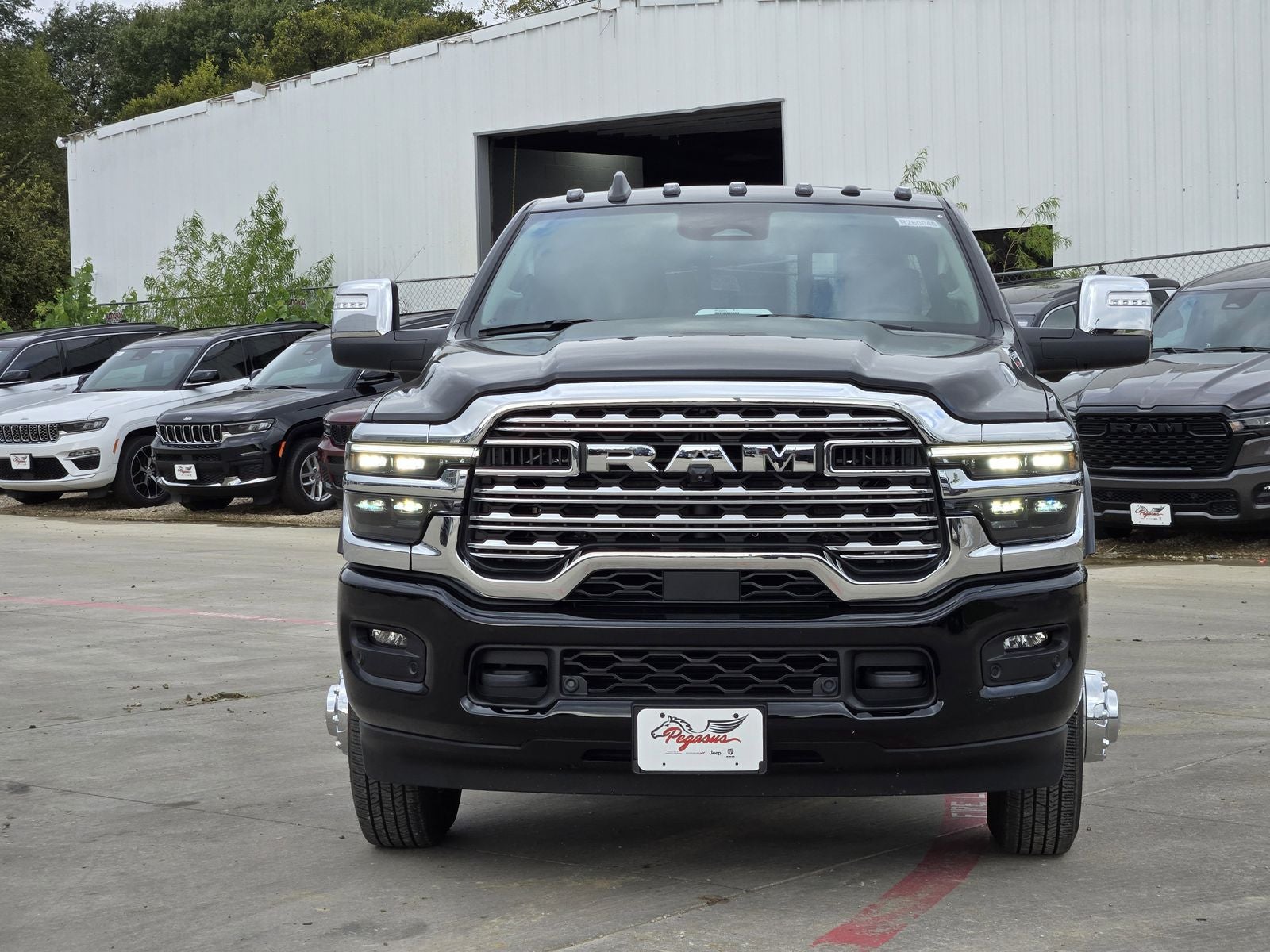 2026 RAM Ram 3500 RAM 3500 LIMITED LONGHORN CREW CAB 4X4 8' BOX