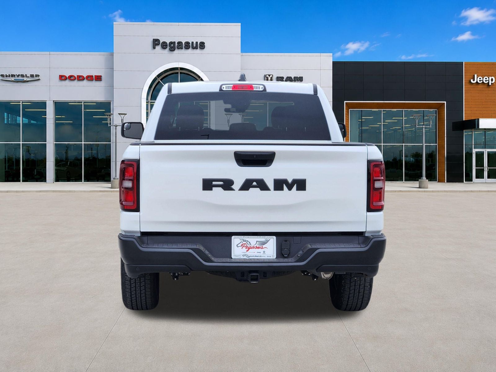 2026 RAM Ram 1500 RAM 1500 TRADESMAN CREW CAB 4X2 5'7' BOX