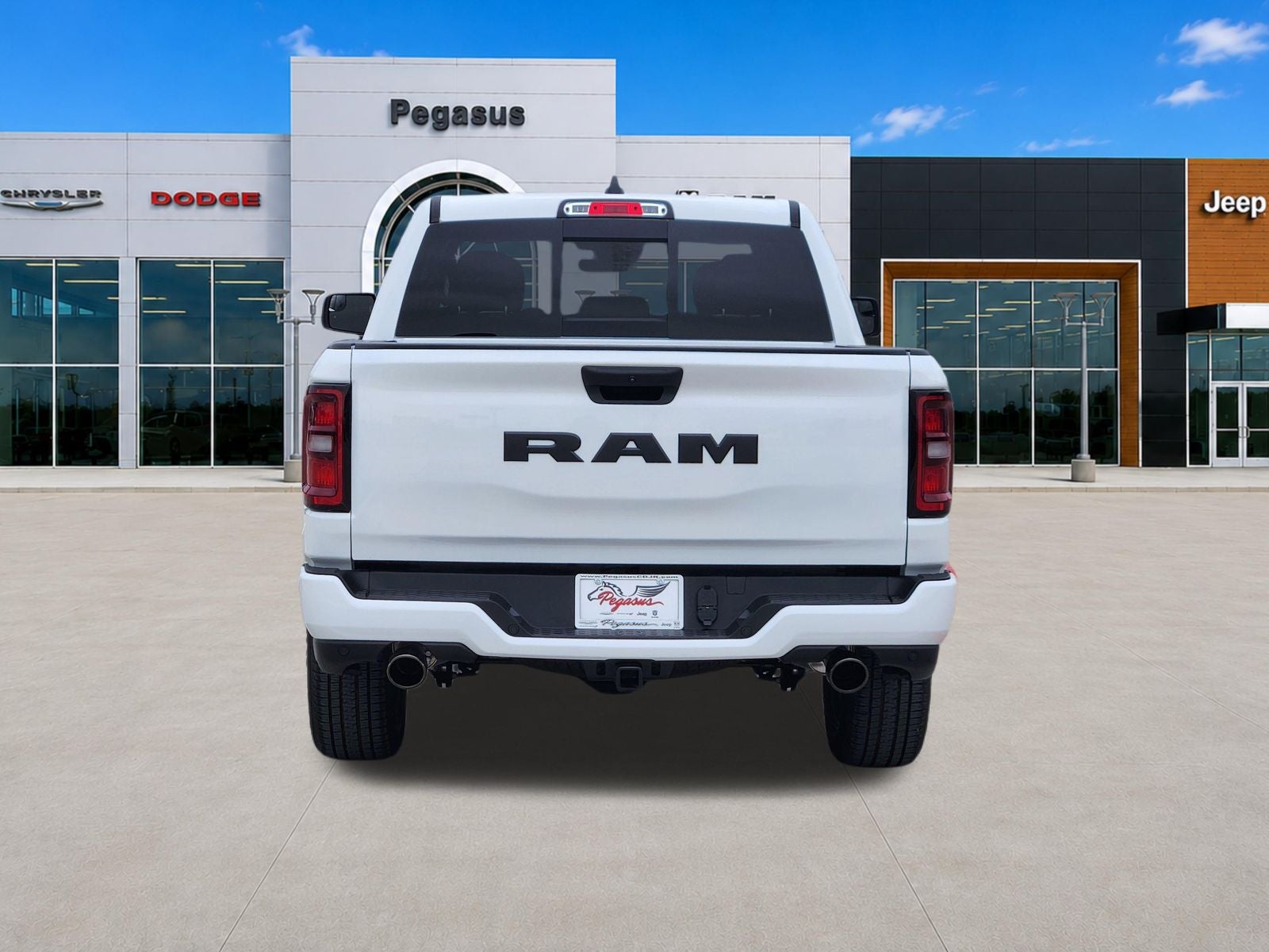 2026 RAM Ram 1500 RAM 1500 EXPRESS CREW CAB 4X2 5'7' BOX