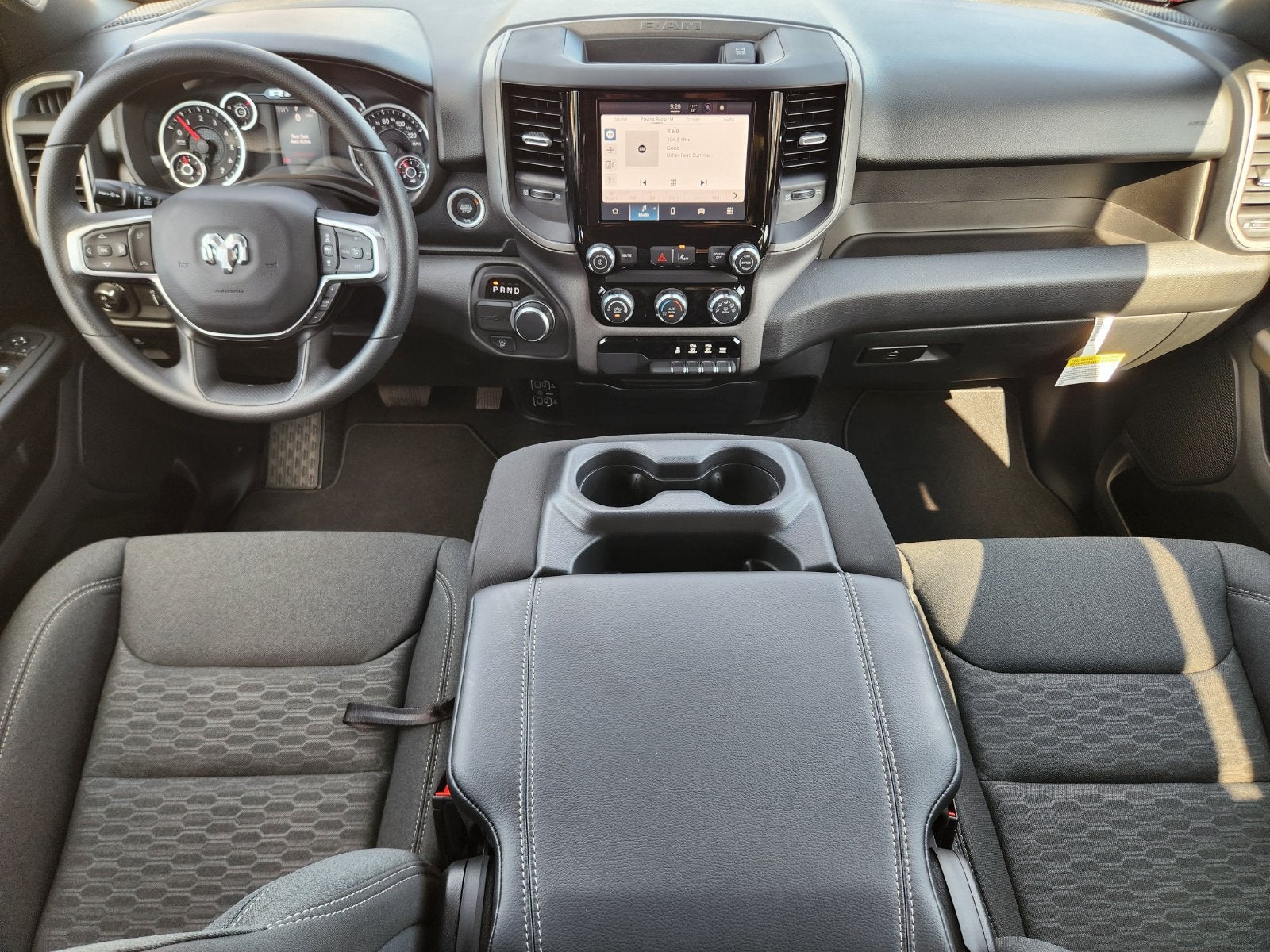 2027 RAM Ram 1500 RAM 1500 EXPRESS CREW CAB 4X2 5'7' BOX