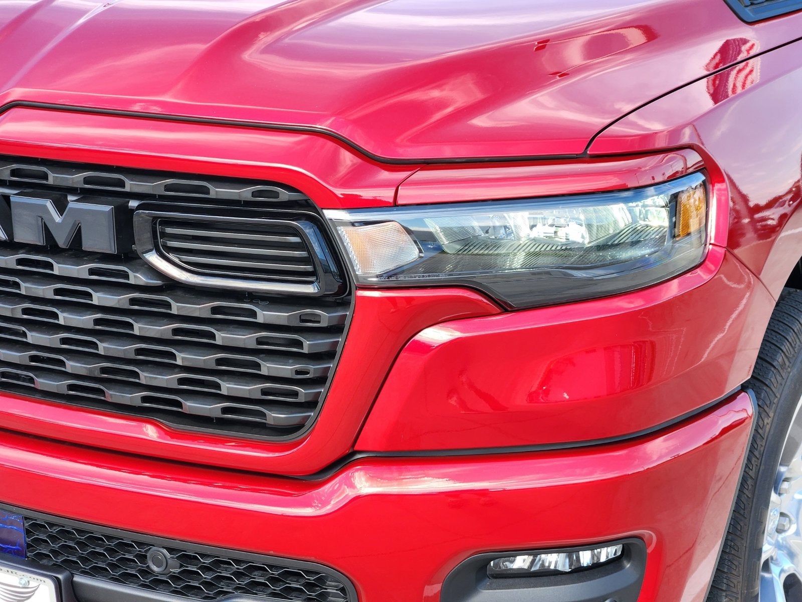 2027 RAM Ram 1500 RAM 1500 EXPRESS CREW CAB 4X2 5'7' BOX