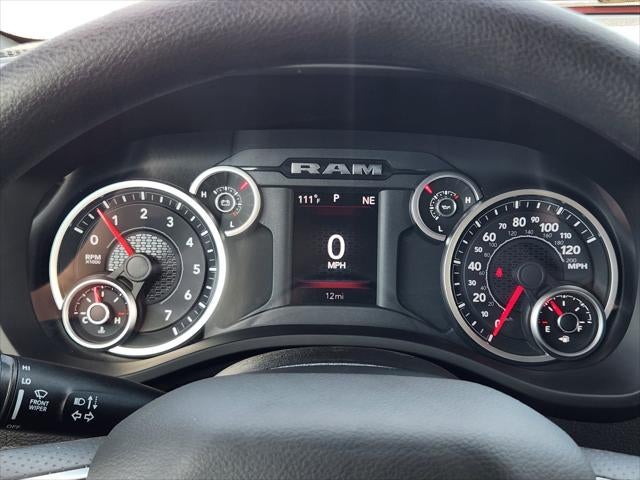 2027 RAM Ram 1500 RAM 1500 EXPRESS CREW CAB 4X2 5'7' BOX