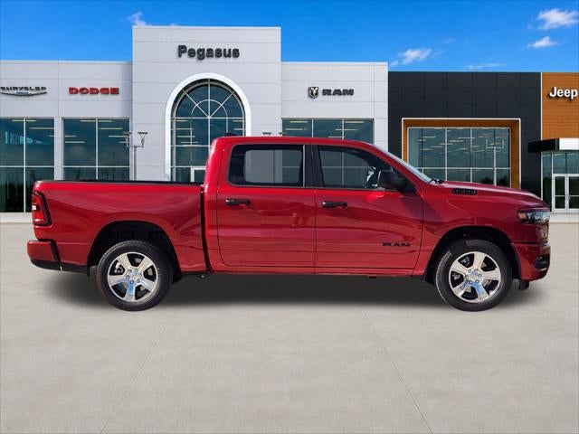 2027 RAM Ram 1500 RAM 1500 EXPRESS CREW CAB 4X2 5'7' BOX
