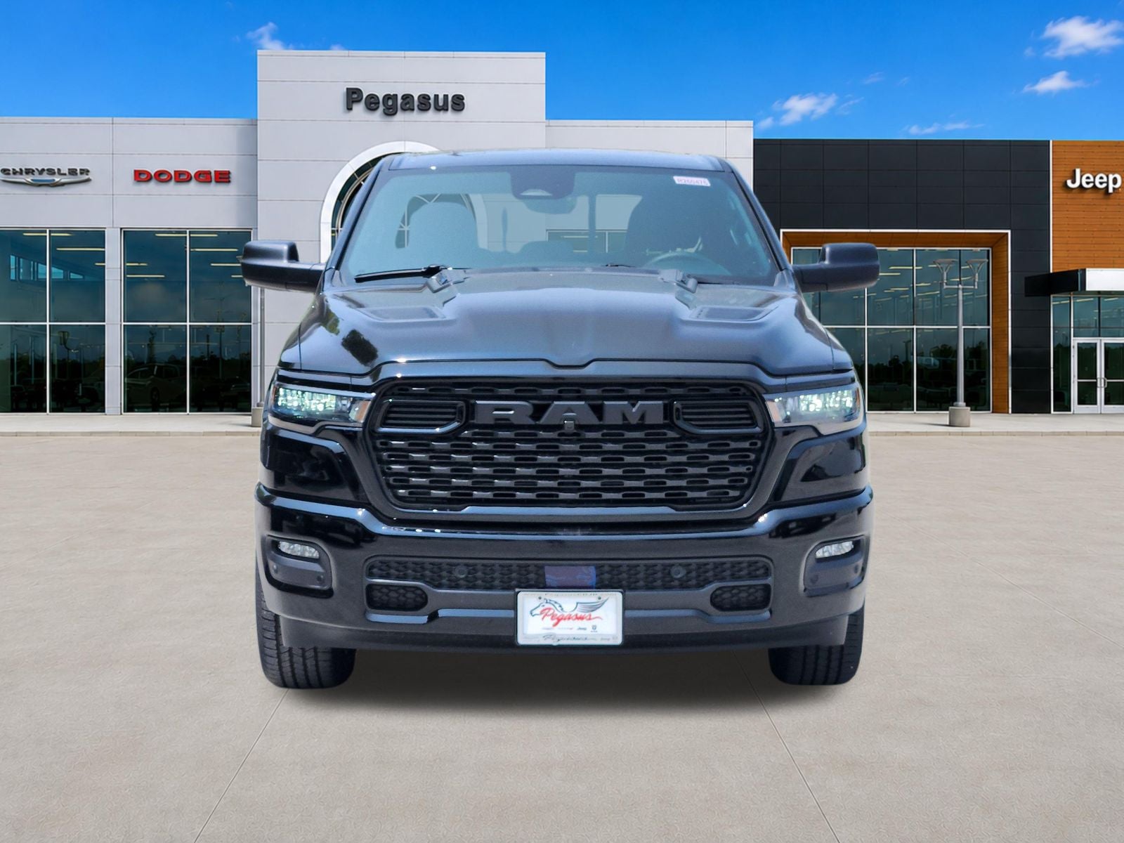 2026 RAM Ram 1500 RAM 1500 EXPRESS CREW CAB 4X4 5'7' BOX
