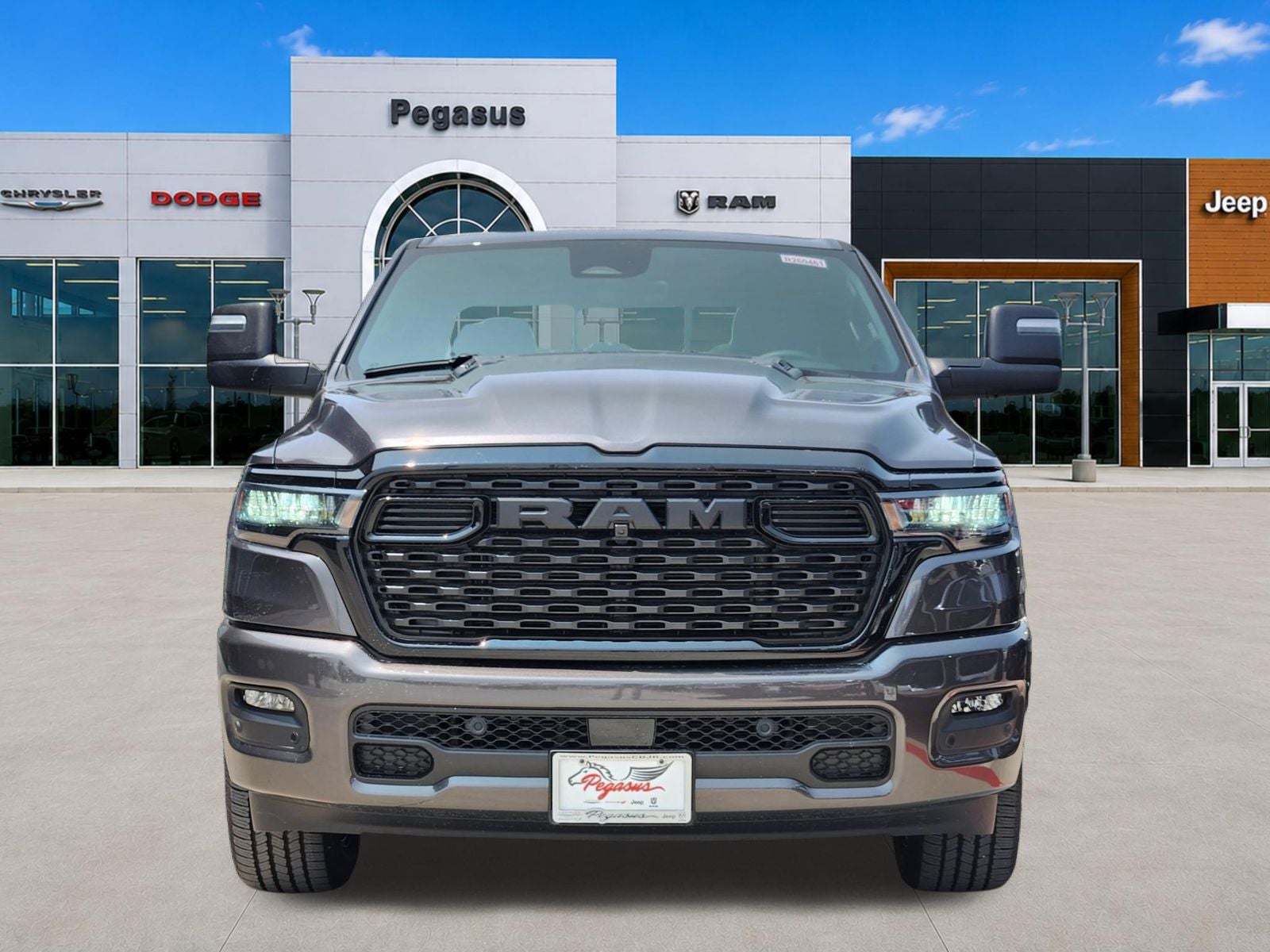 2026 RAM Ram 1500 RAM 1500 EXPRESS CREW CAB 4X4 5'7' BOX