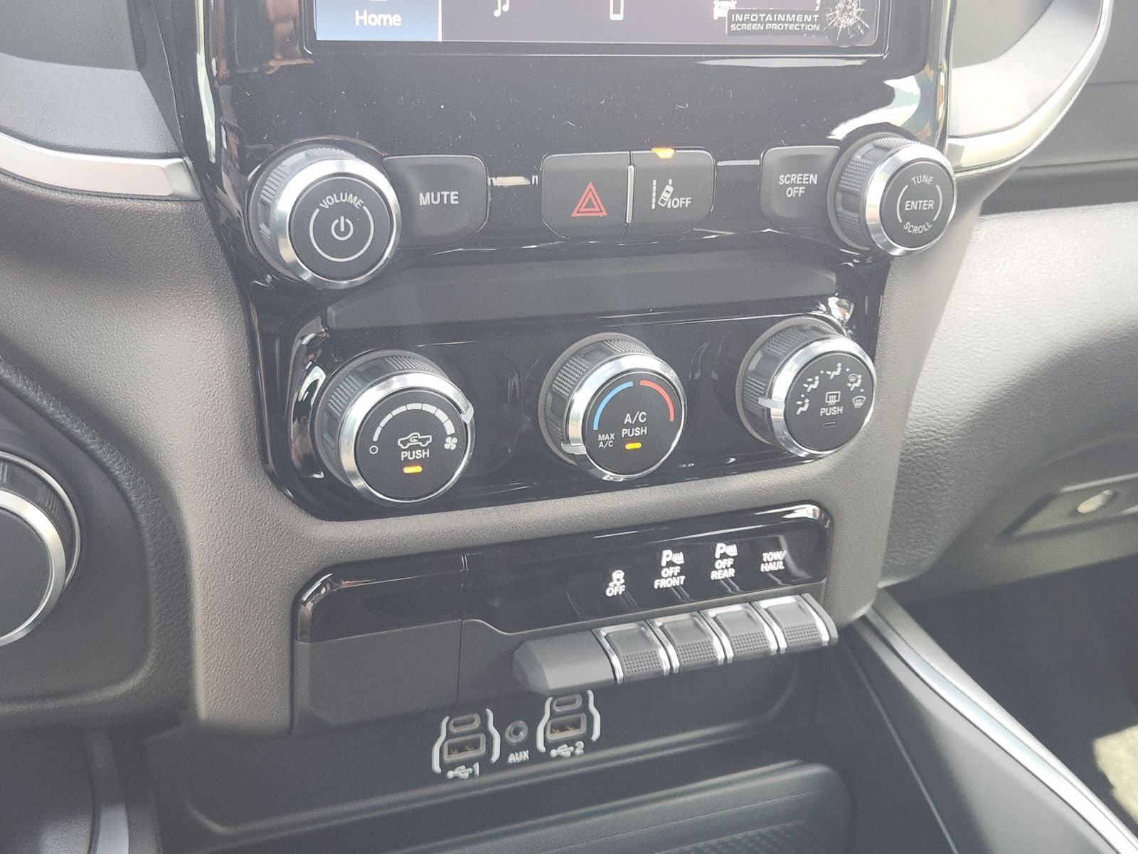 2026 RAM Ram 1500 RAM 1500 EXPRESS CREW CAB 4X4 5'7' BOX
