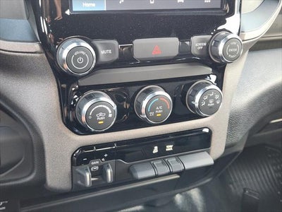 2027 RAM Ram 2500 RAM 2500 TRADESMAN CREW CAB 4X4 6'4' BOX