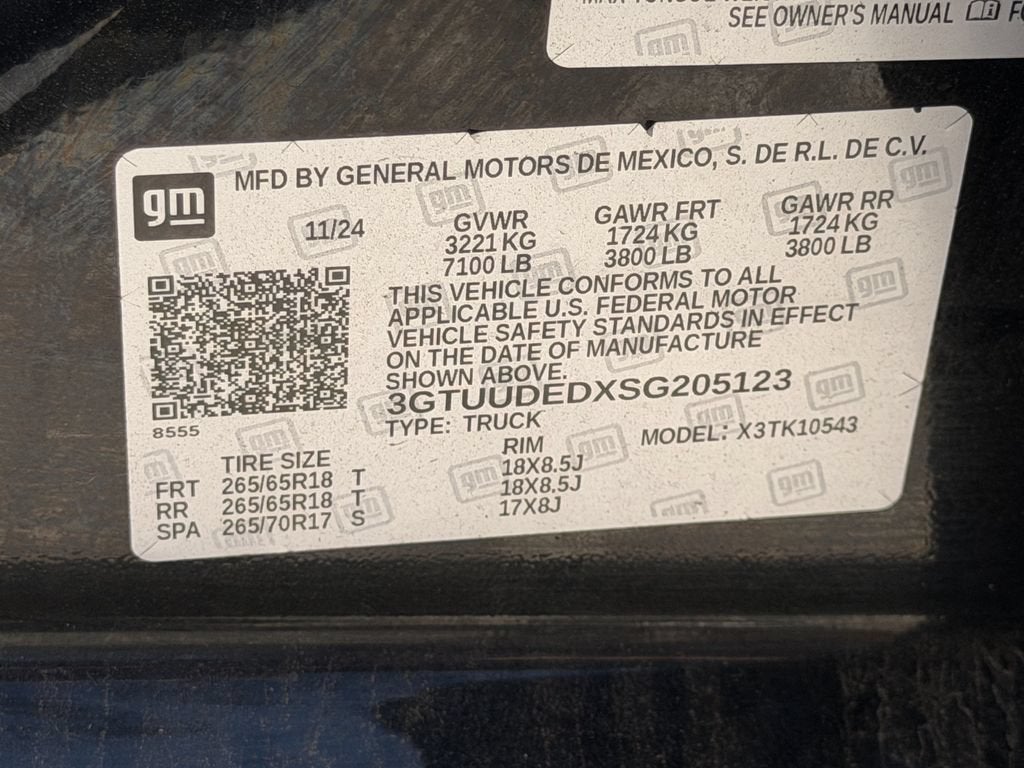 2025 GMC Sierra 1500 SLT