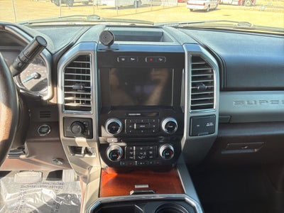 2017 Ford Super Duty F-250 SRW Lariat