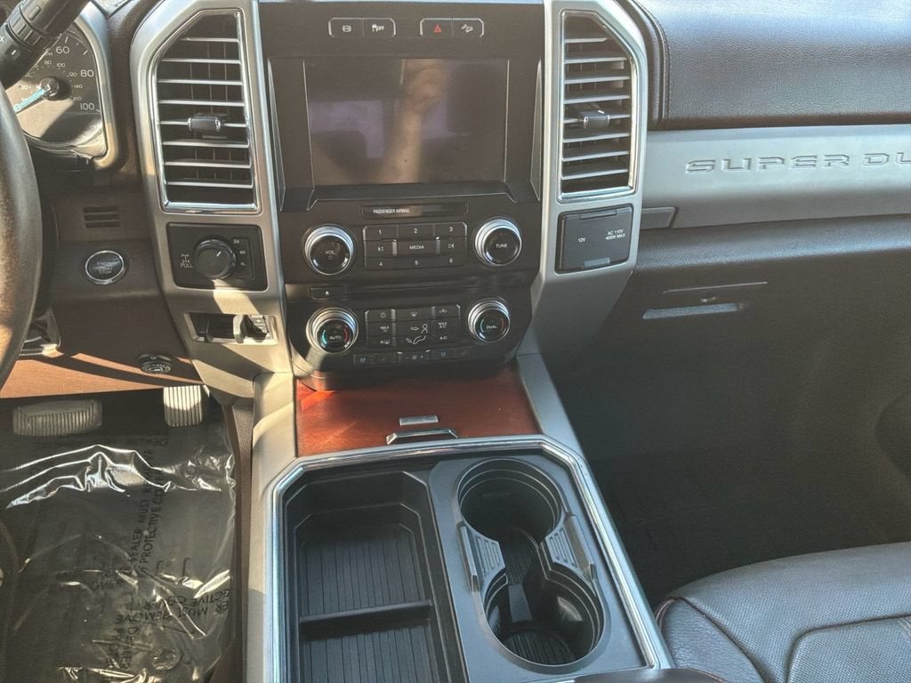 2017 Ford Super Duty F-250 SRW Lariat