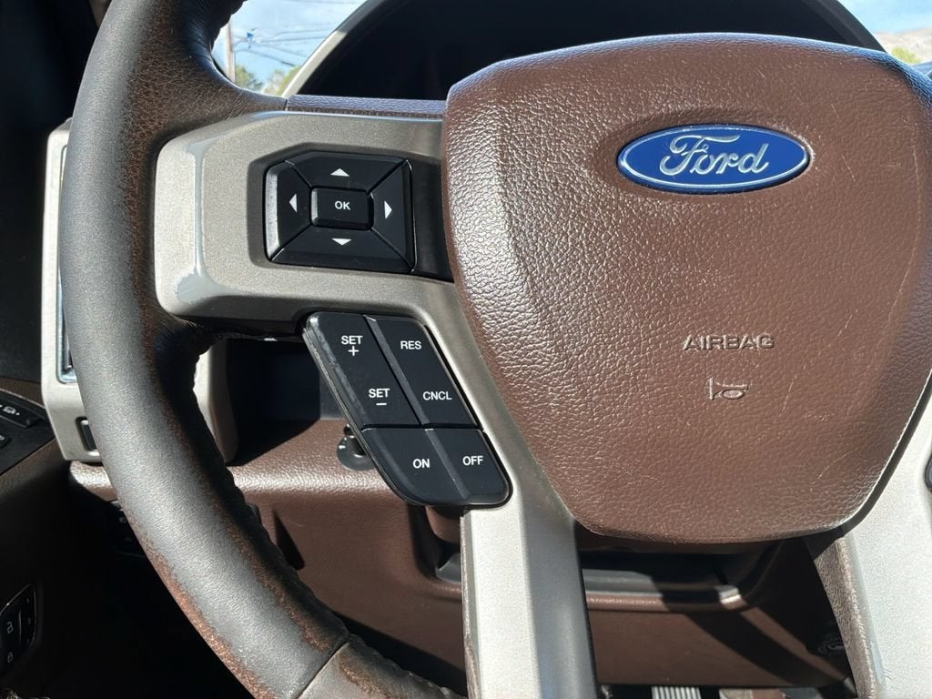 2017 Ford Super Duty F-250 SRW Lariat